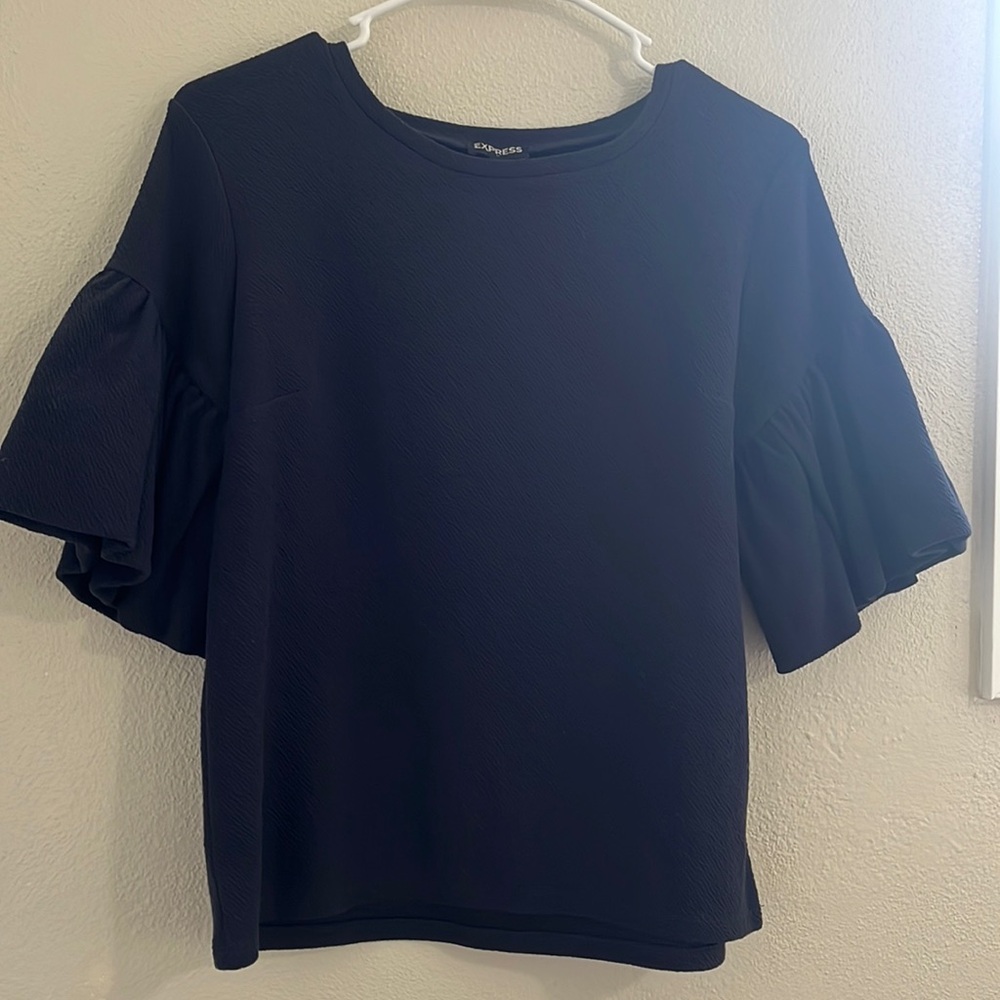 Navy blue puff-sleeve shirt